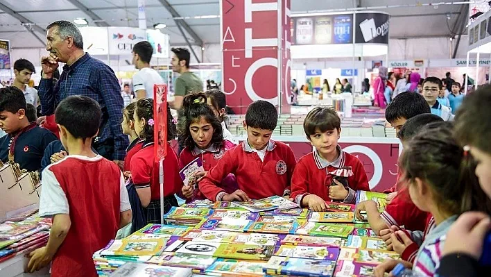 7. Malatya Kitap Fuarı'nda büyük indirimler uygulanıyor
