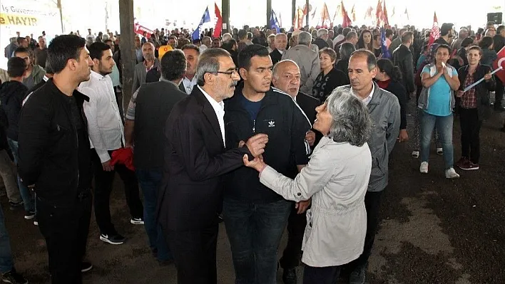 HDP'li vekil CHP'yi eleştirdi, CHP'liler alanı terk etti