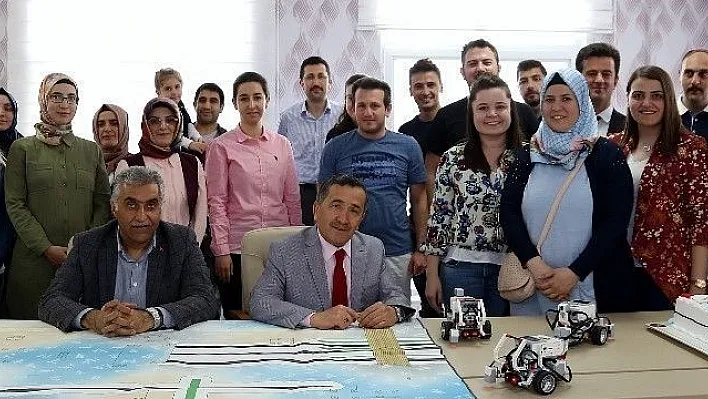 Büyükşehir'den Öğretmenlere kodlama eğitimi
