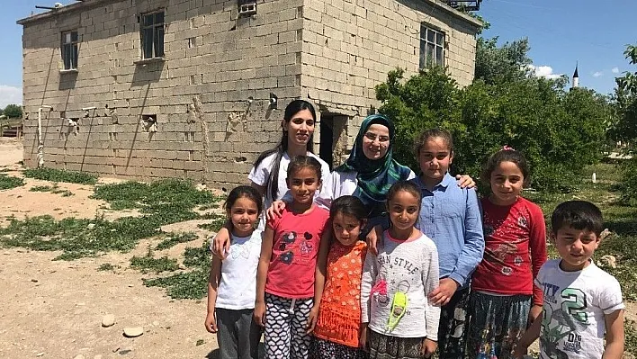 Evde sağlık birimi ekipleri depremzedeleri yalnız bırakmıyor

