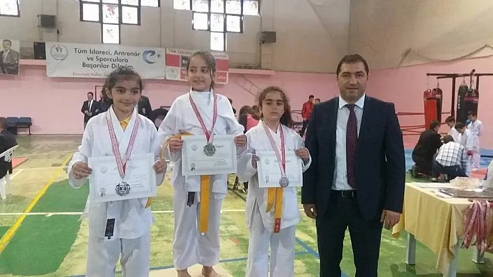 Erzurum'da 'Karate İl Birinciliği' müsabakaları yapıldı
