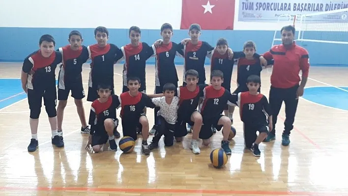 Aşkale voleybol takımının büyük başarısı
