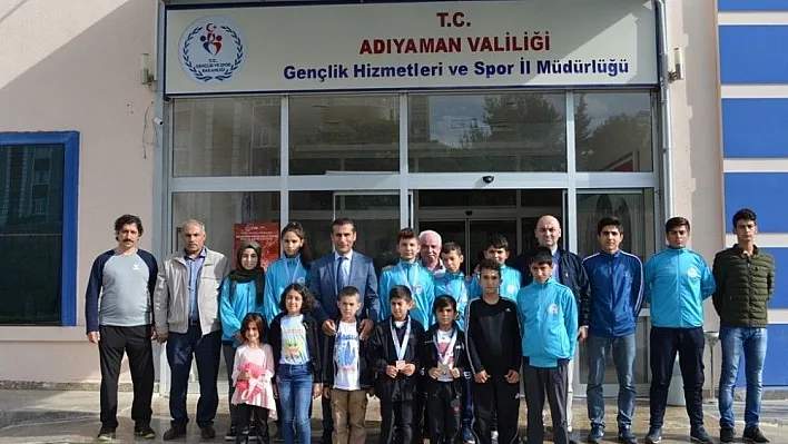 Adıyamanlı sporcular yarışmadan dereceyle döndü
