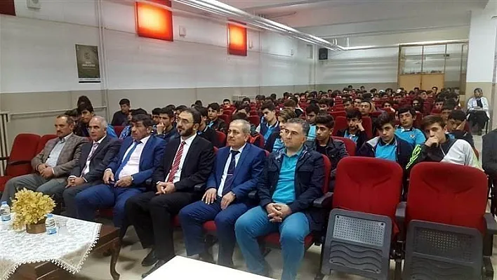 Din istismarı ile mücadele konferansı verildi
