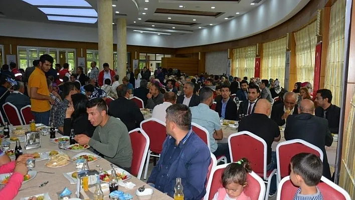 Adıyaman Belediyesinden Engelliler Haftası dolayısıyla yemek
