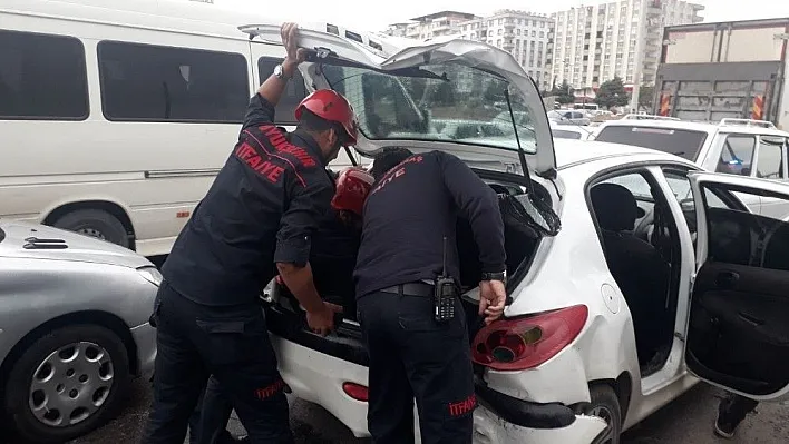 Kahramanmaraş'ta zincirleme kaza: 2 yaralı
