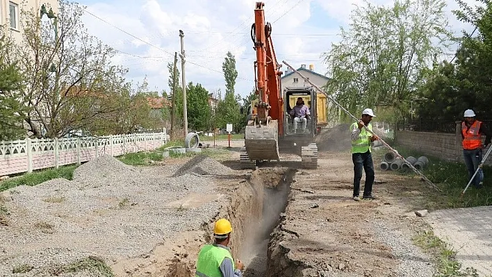 Şarkışla'da içme suyunun temiz hale getirilmesi için alt yapı yenileniyor
