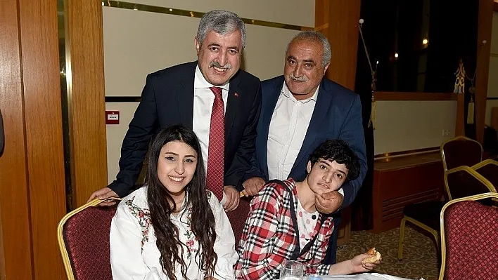 Başkan Polat engellilerle bir araya geldi
