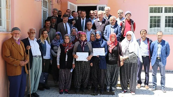 48 kursiyer sertifikalarını aldı