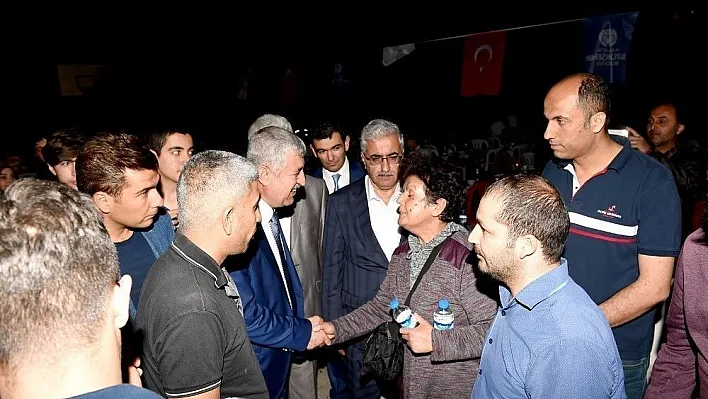 Büyükşehir Belediyesinden mahalle iftarı
