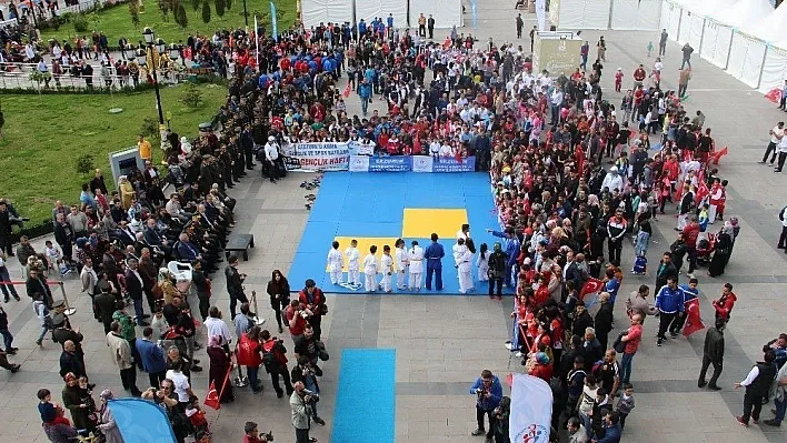 Erzurum'da 19 Mayıs coşkusu
