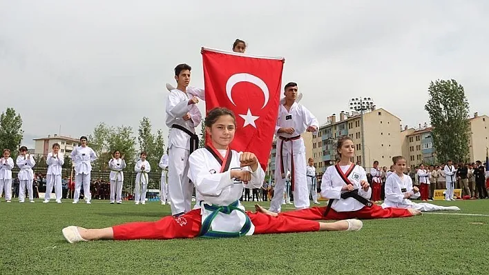 Oltu'da 19 Mayıs coşkusu
