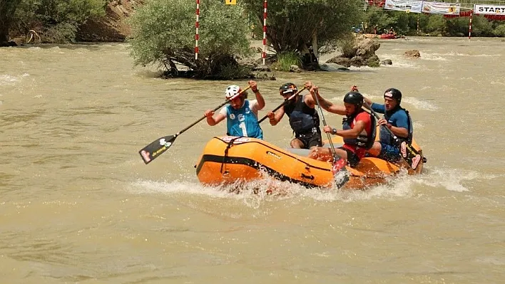 Türkiye Rafting Şampiyonası Tunceli'de başladı