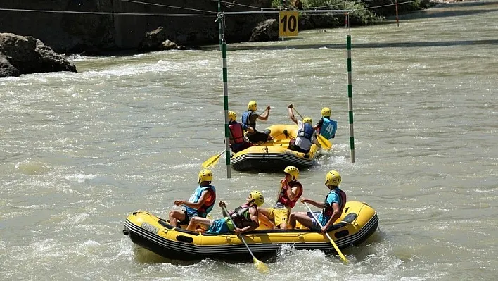 Rafting Türkiye Şampiyonası'nda kıyasıya mücadele