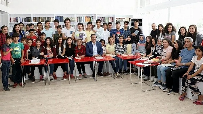 Başkan Atilla: 'Çocuklarımızın ve gençlerimizin eğitimine katkı sunuyoruz'
