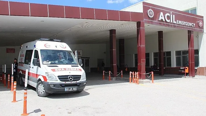 Ölen annesinin karnından alınan 8 aylık bebek 4 doktor sayesinde hayata tutundu
