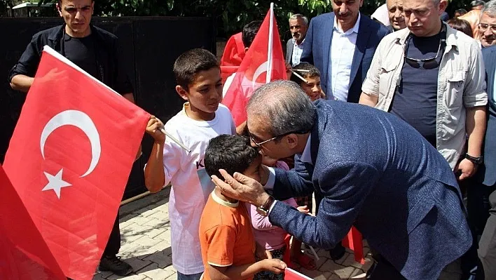 AK Parti Genel Başkan Yardımcısı Mehdi Eker: 'PKK, Diyarbakır'ın imkanlardan faydalanmasını engelledi'
