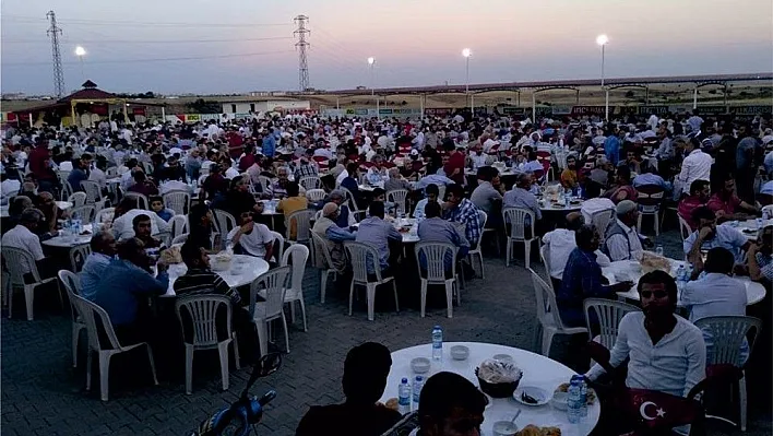 Kahta Belediyesi halka iftar verdi
