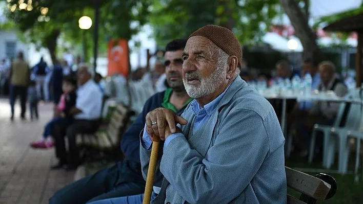 Dilek mahallesinde meydan iftarı
