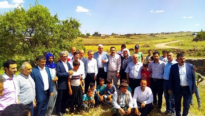 Gezer, köylerde seçim çalışmaları yaptı
