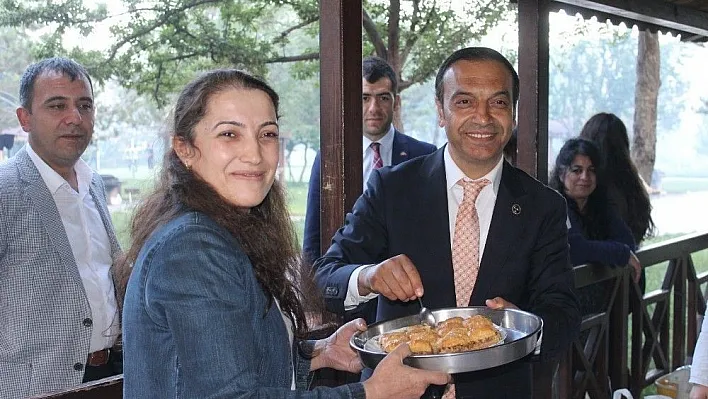 MHP Sivas Milletvekili adayı Özyürek, 'Sivas'a sahip çıkacağız'
