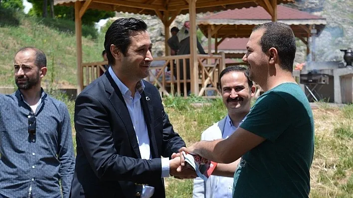 MHP Sivas Milletvekili adayı Uygunuçarlar'a Hafik'te büyük destek
