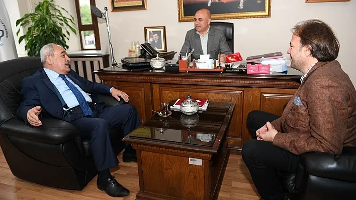 MHP adayları, Ali Korkut'u ziyaret etti
