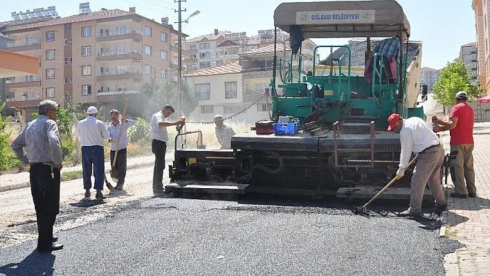 Gölbaşı ilçesinde asfalt çalışmaları devam ediyor
