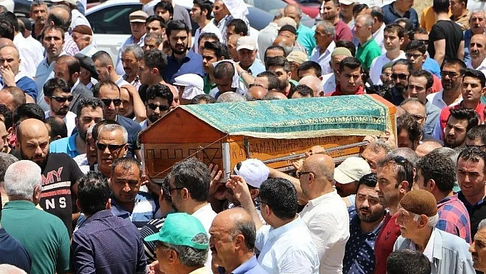 Düşen eğitim uçağının pilotu son yolculuğuna uğurlandı

