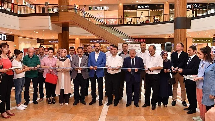 Piazza, yöresel elişleri sergisine ev sahipliği yaptı

