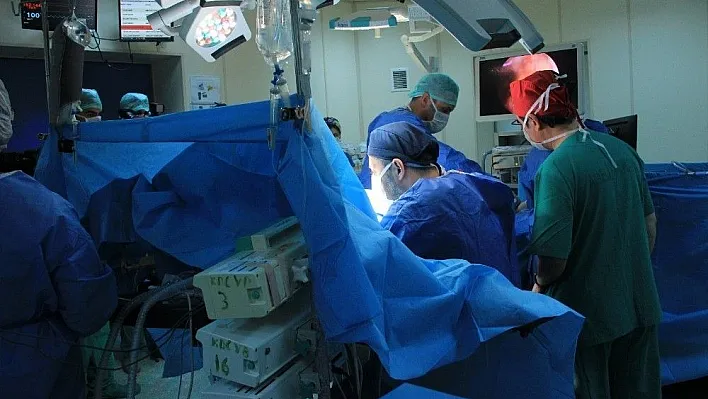 Doğu Anadolu'da ilk: Endoskopik damar çıkarma yöntemi yapıldı
