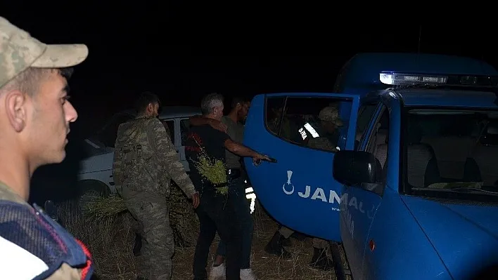 Kayalıktan düşen biçerdöver operatörü kurtarıldı
