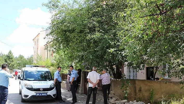 Kardeşine silah çekti, yengesini yaraladı
