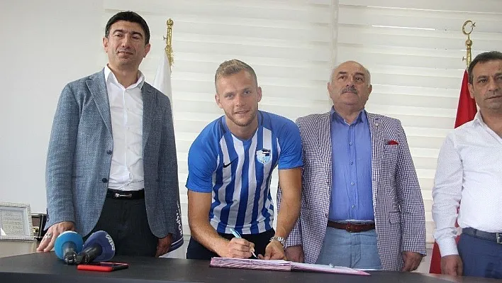 Büyükşehir Belediye Erzurumspor, Lennart Thy ile sözleşme imzaladı
