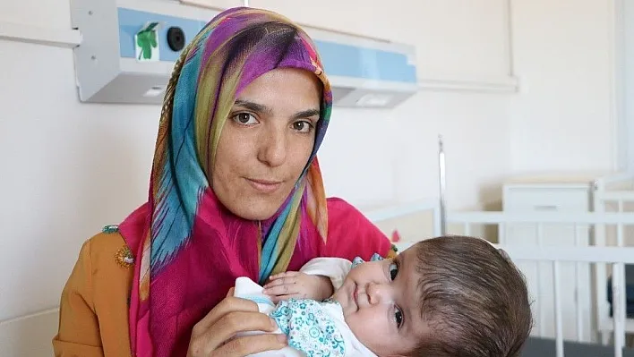 Şifa bebek çare arıyor
