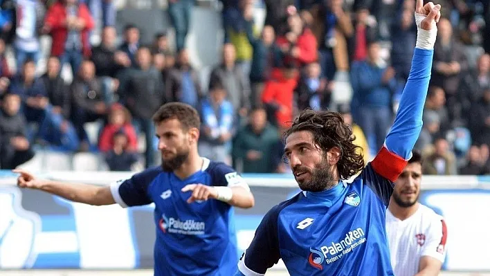 B.B. Erzurumspor'da Nobre ve Burhan Eşer ile yollar ayrıldı
