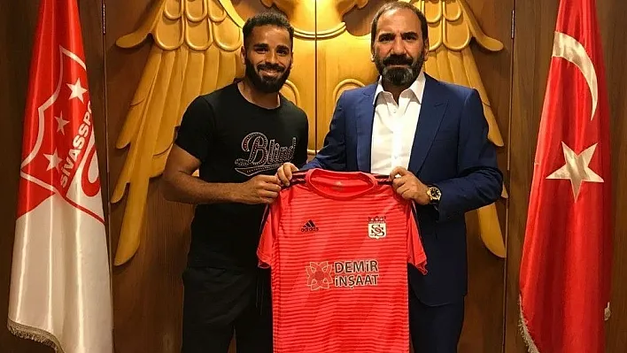 Sivasspor, Douglas ile 1 yıllık sözleşme imzaladı
