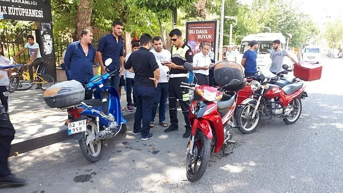 Trafiğe uygun olmayan motosikletler polisten kaçamıyor
