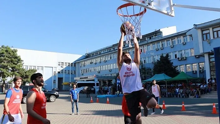 Bingöl'de sokak basketboluna yoğun ilgi
