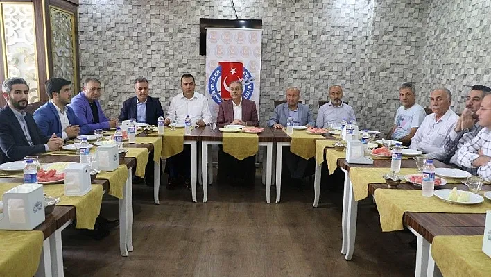 Eker, basın mensupları ile bir araya geldi
