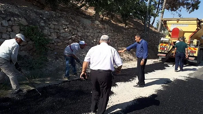 Köyler asfalt ve parke taşıyla buluşuyor
