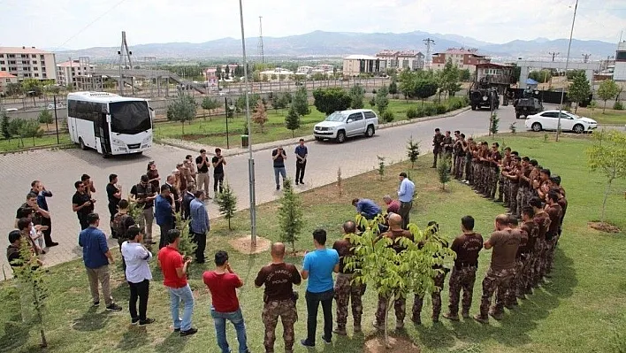 Vali Mantı,' Terörle mücadelemiz sürecek'
