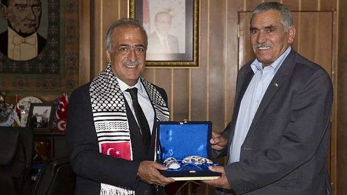 Rektör Çomaklı: 'Filistin'i yalnız bırakmayacağız'
