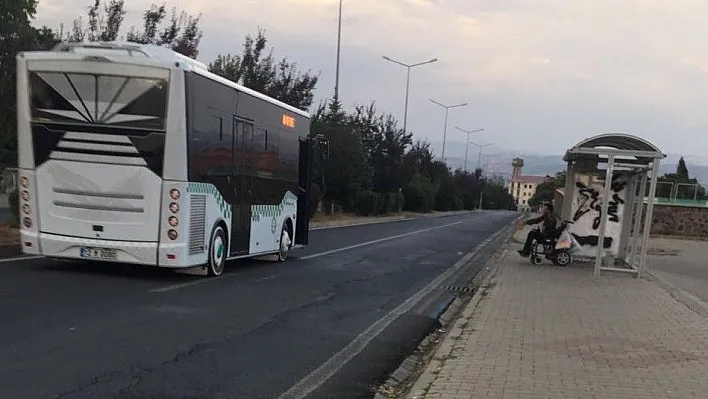 Engelliyi almayan şoföre 2 bin TL ceza kesildi
