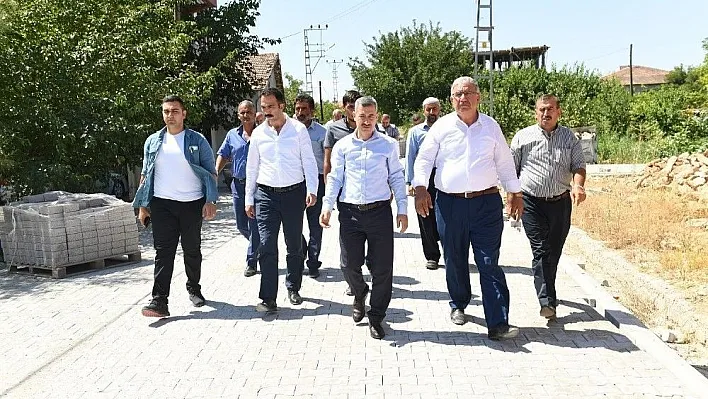 Çınar, mahallelerdeki yol yenileme çalışmalarını inceledi
