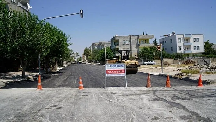 Yeşilyurt Caddesinde asfalt çalışması yapıldı
