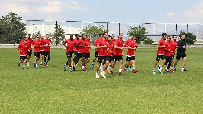 B.B. Erzurumspor Atiker Konyaspor maçı hazırlıklarını tamamladı
