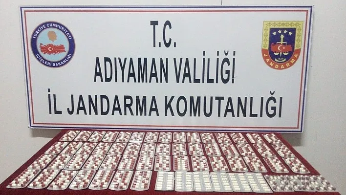 Araç torpidosunda kırmızı reçete ile satılan hap ele geçirildi
