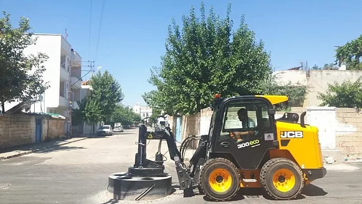 Adıyaman'da yol ortasındaki yüksek bacalar tarih oluyor
