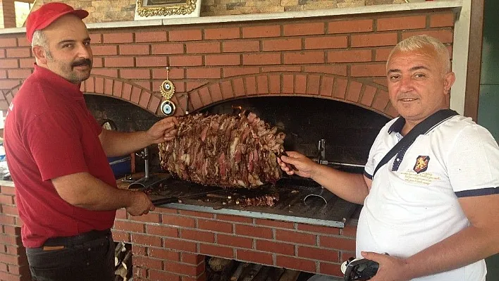 Oltu Cağ Kebapçıları bayram tatili sonrası mesaiye başladı
